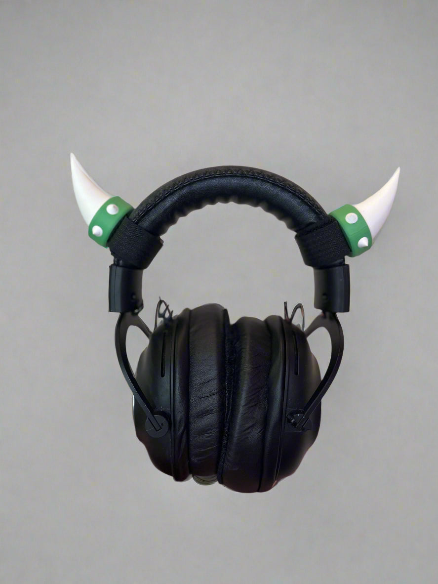 Spiny Headset Boss Horn Set with Adjustable Strap