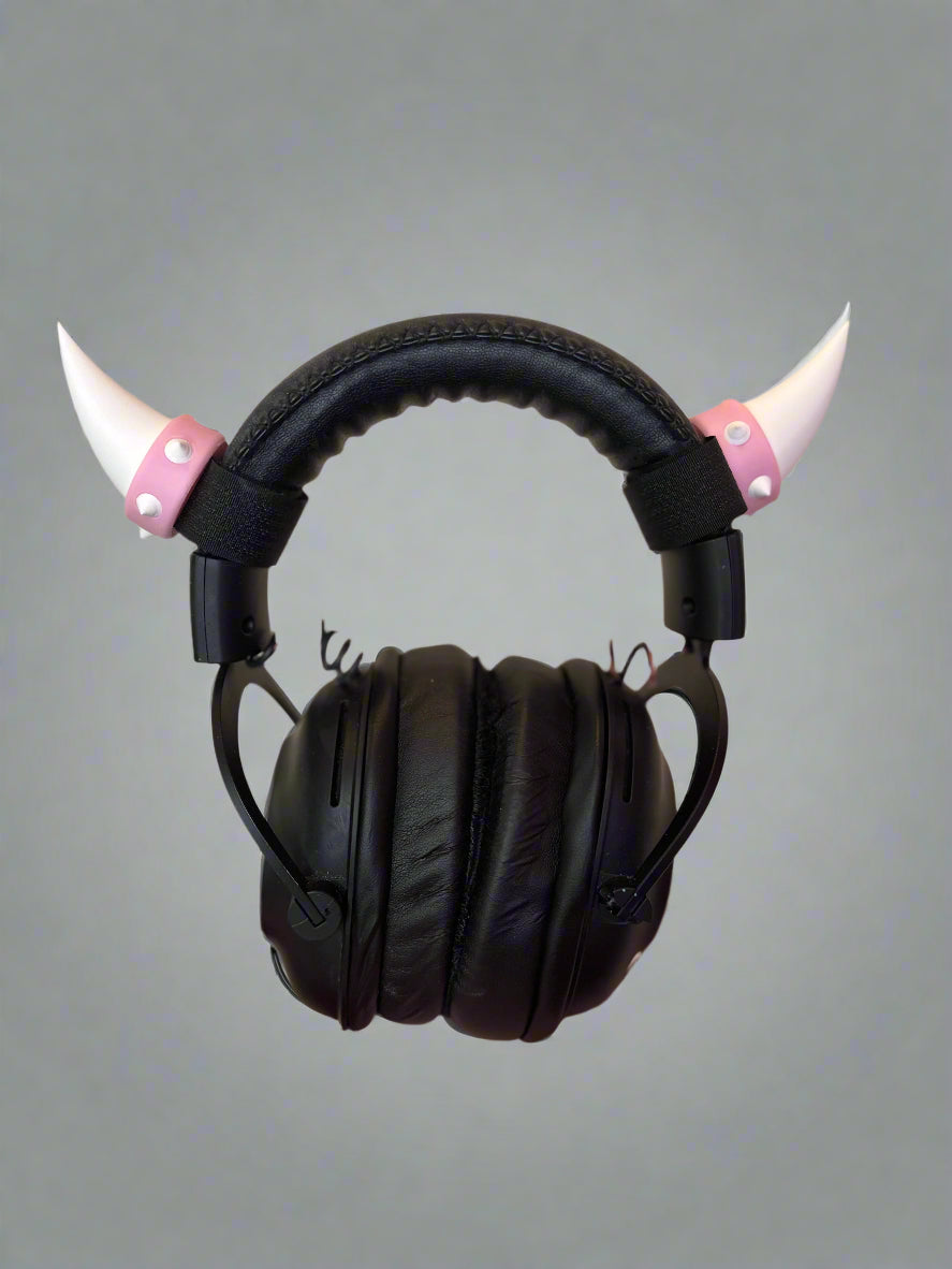 Spiny Headset Boss Horn Set with Adjustable Strap